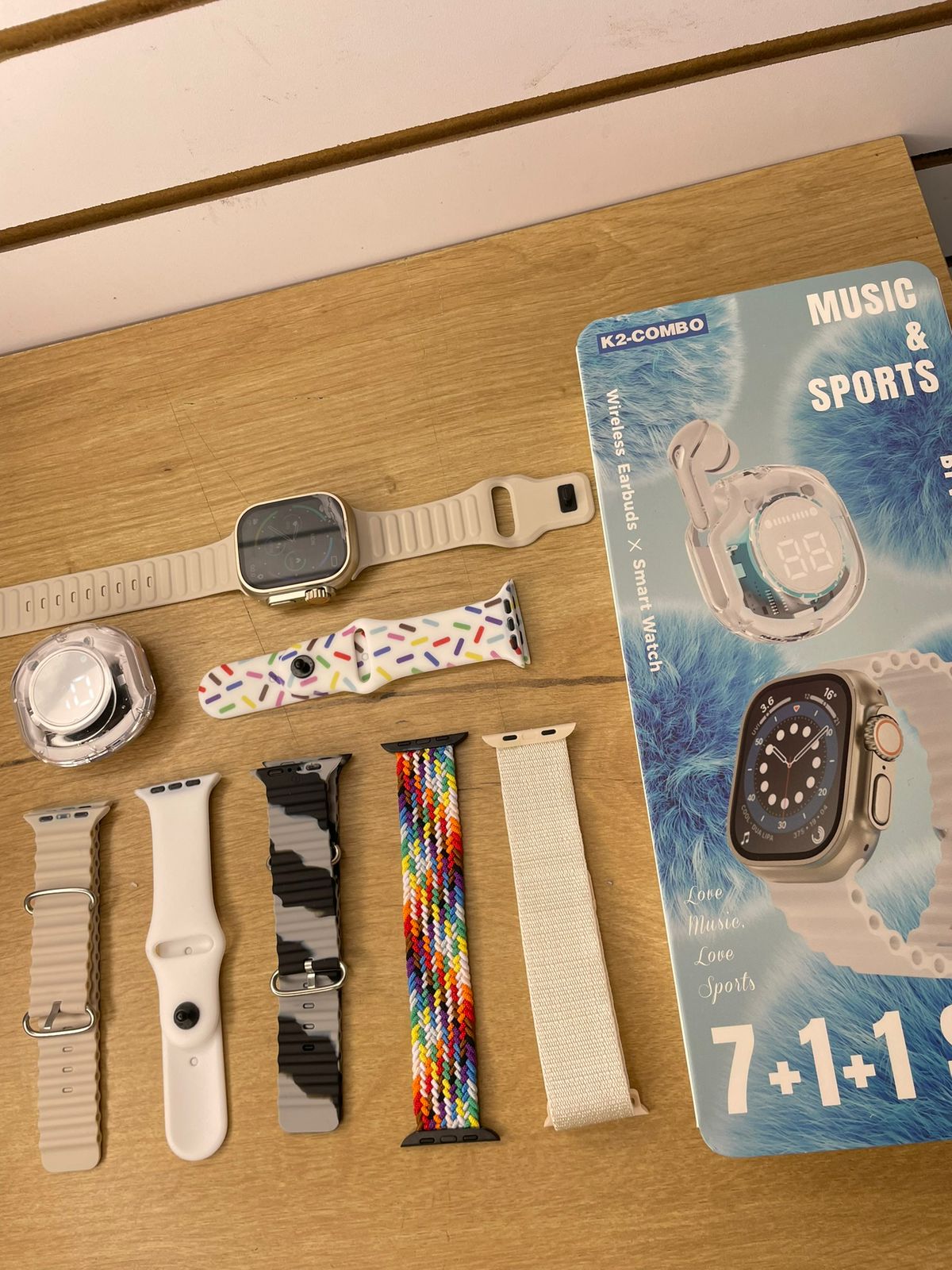 ⌚SUPER COMBO 9 en 1: SMARTWATCH + AUDIFONOS + 7 CORREAS💎